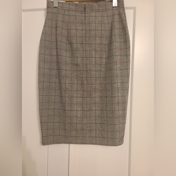 H&M Midi Button Skirt Plaid Size 6 Skirt - Picture 3 of 5